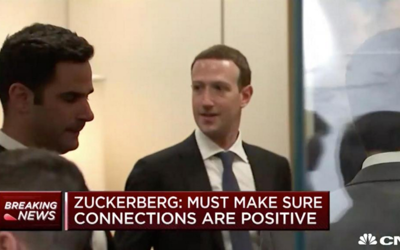 Mark zuckerberg testimonia al Congresso degli Stati Uniti